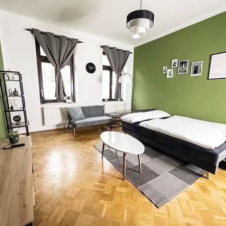 Erstklassige 3-zimmer Apartment *