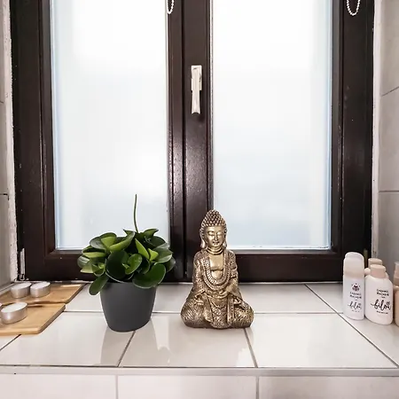 Erstklassige 3-zimmer Apartamento *